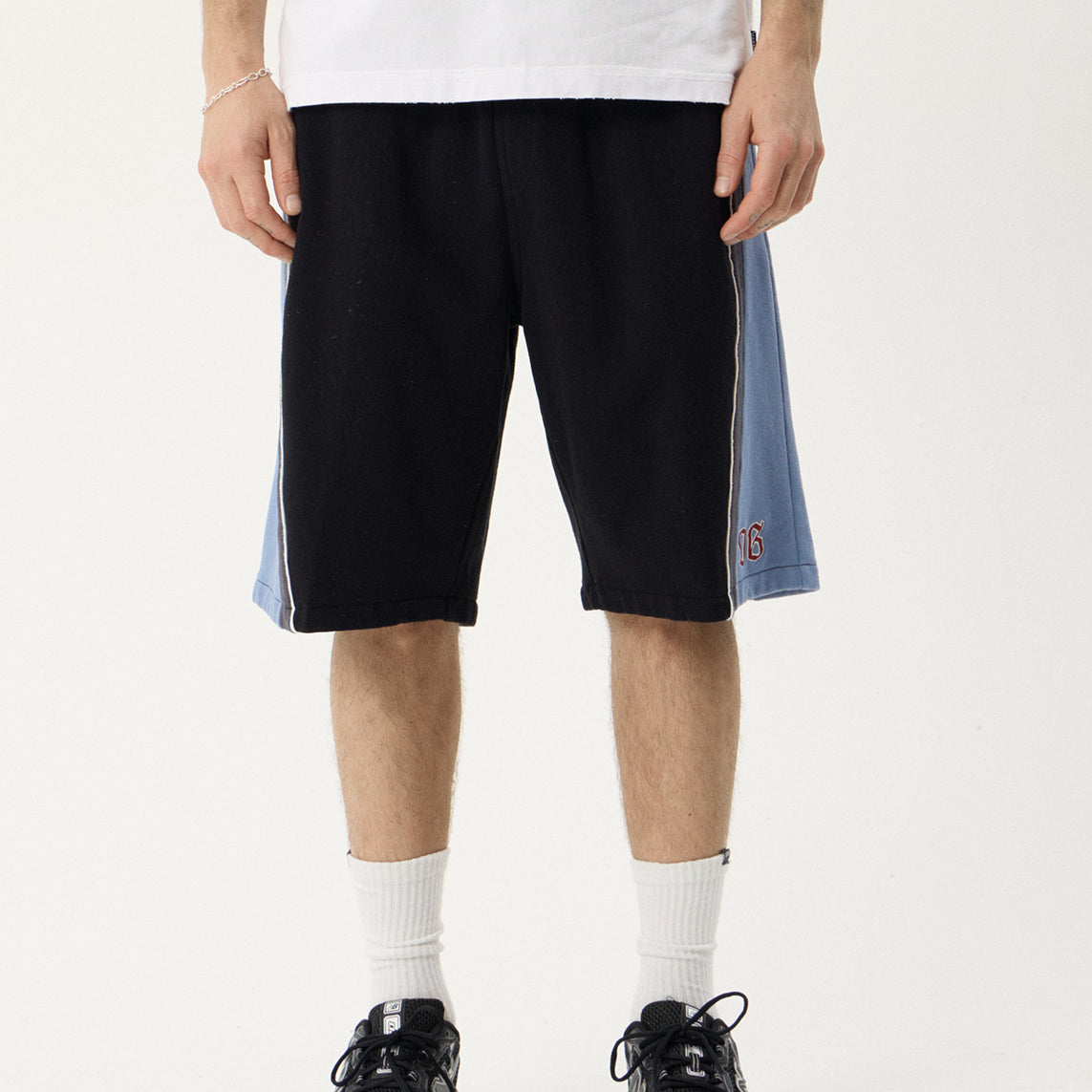 Afends Occupancy Fleece Short 22" Black — front