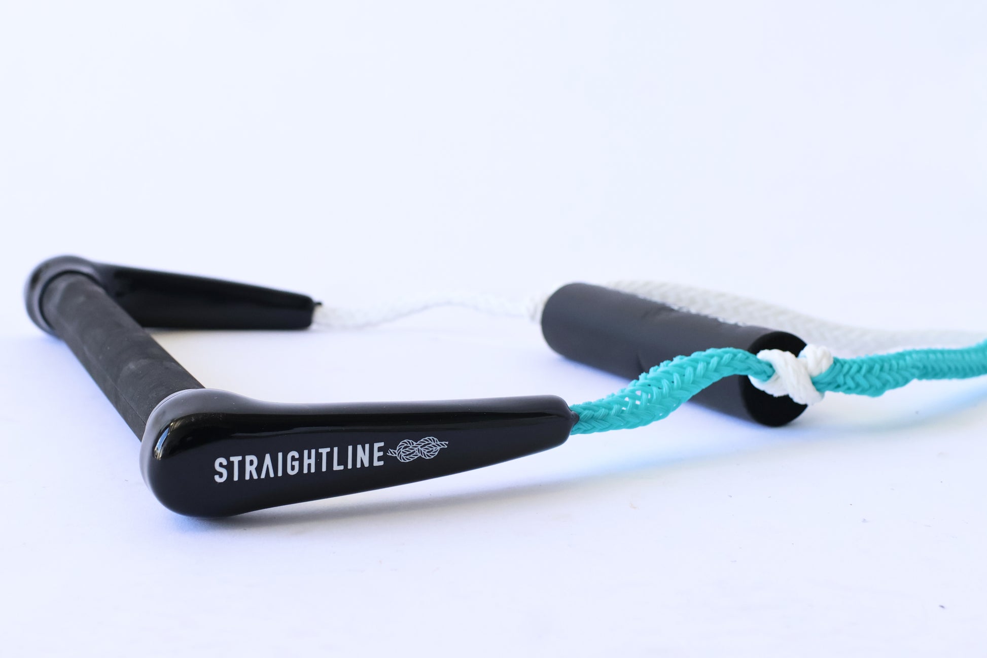 2027 Straightline Team 13in Long V Package — 27mm long V and EZYUP float detail