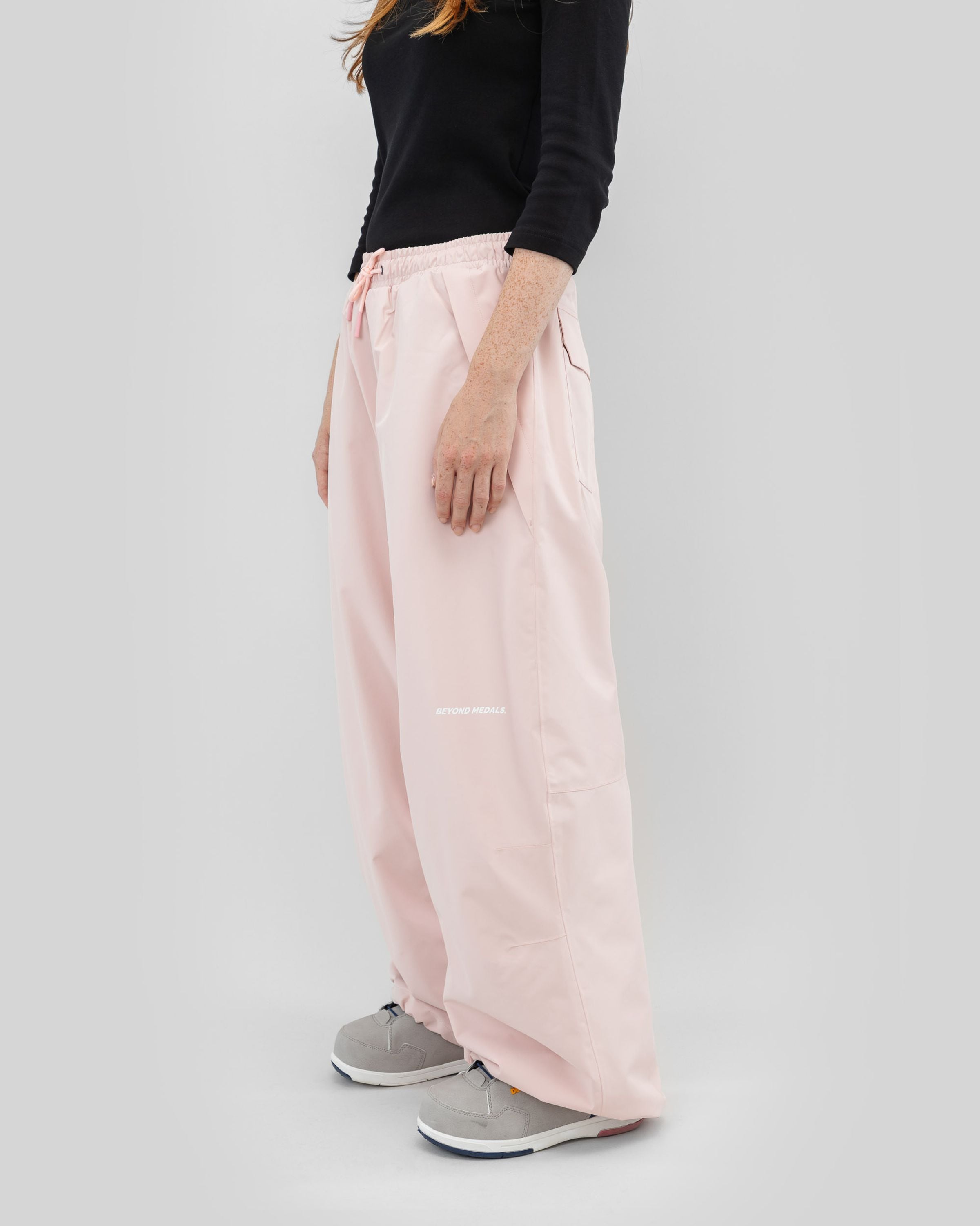 Beyond Medals Park Pants Pink angle