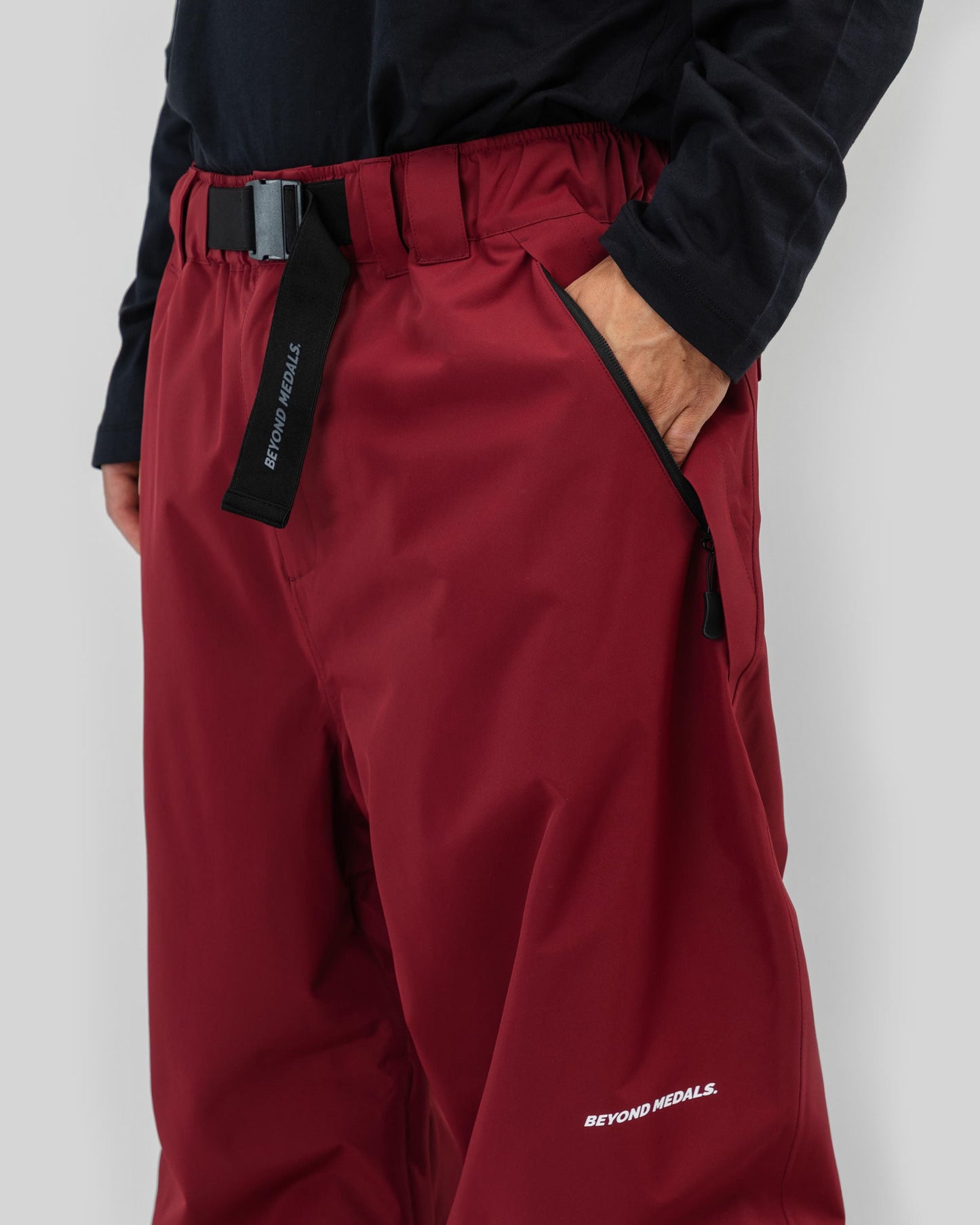Beyond Medals Nostalgia Pants 2L Red pocket detail