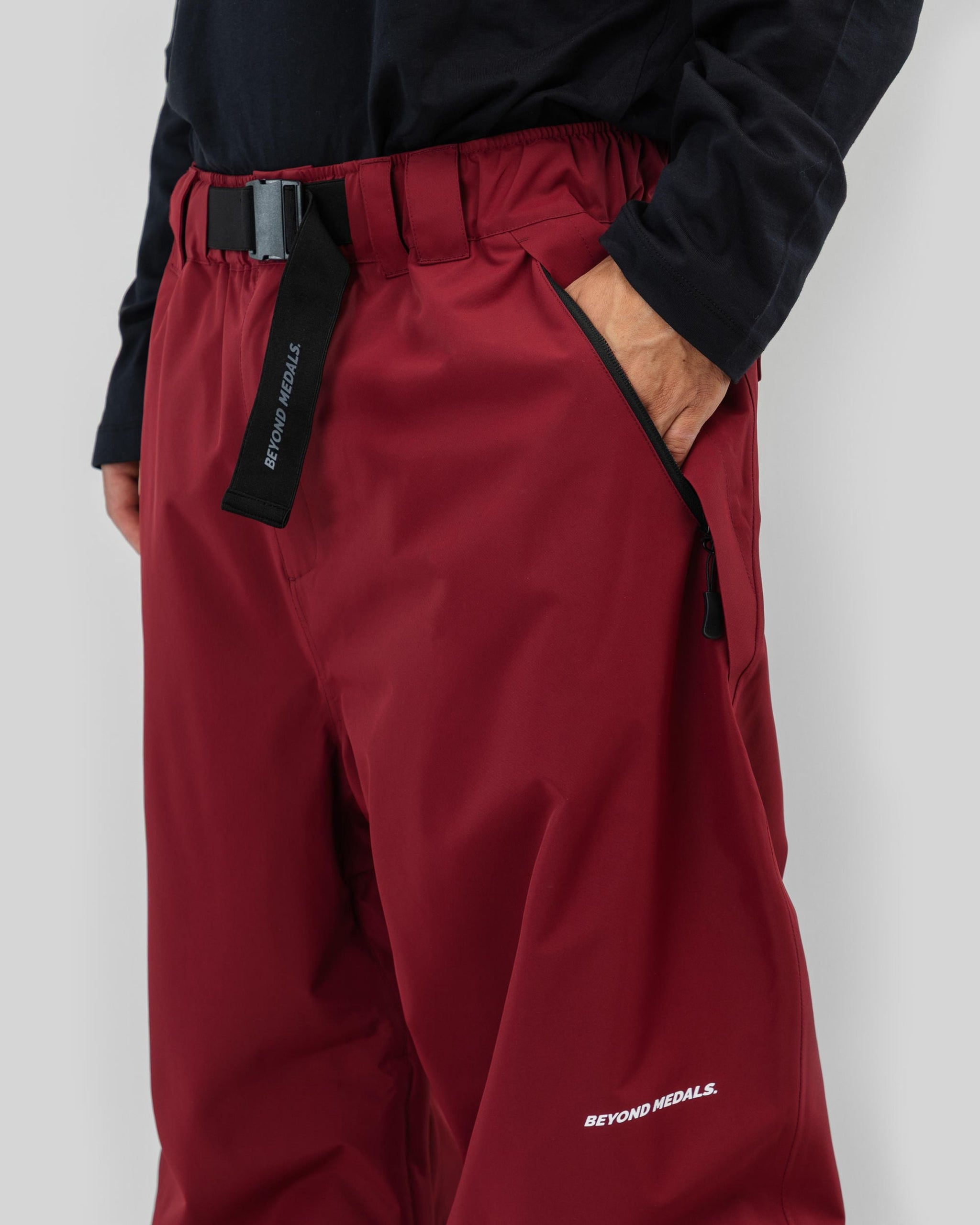 Beyond Medals Nostalgia Pants 2L Red pocket detail