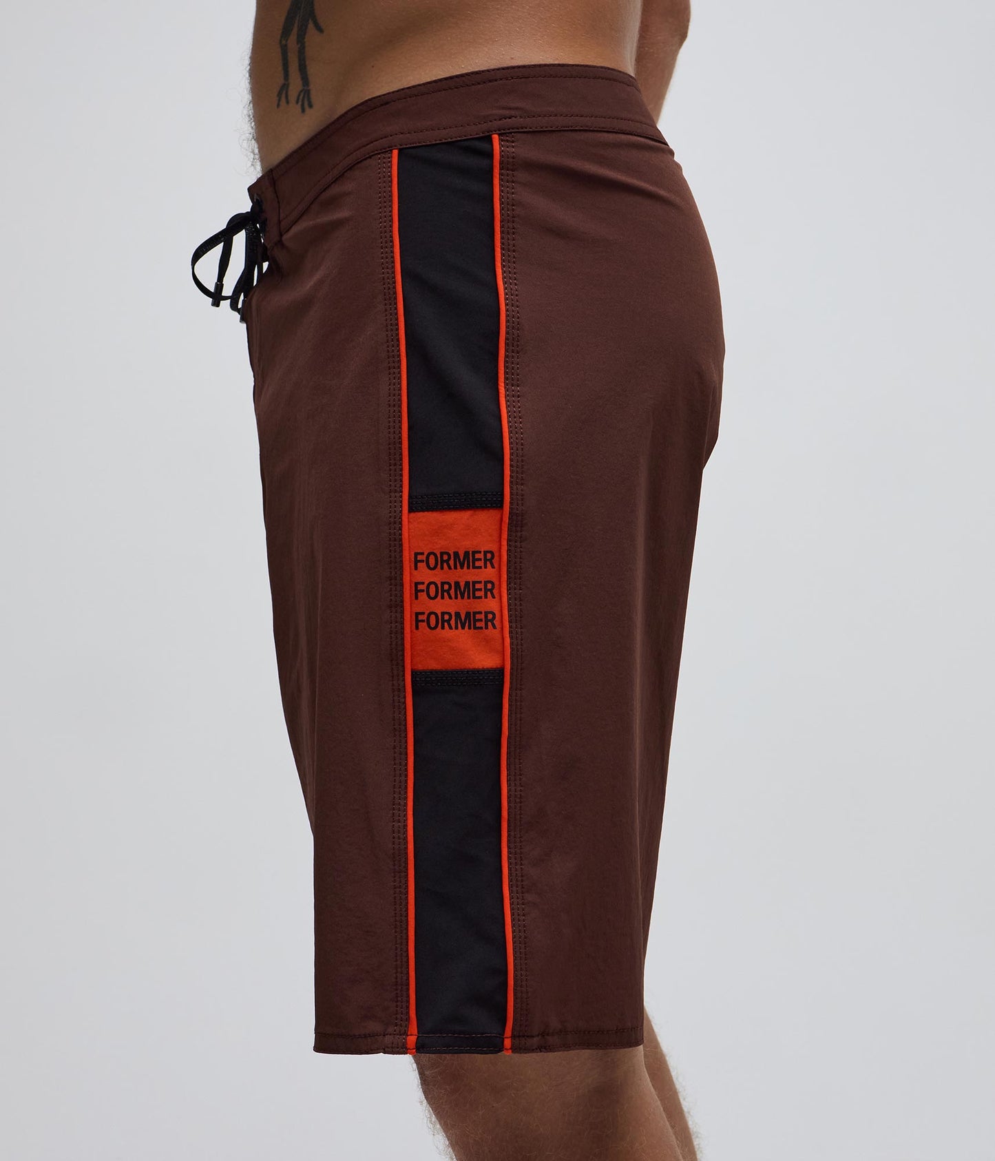 Former Team 21" Trunk Bark — worn on model