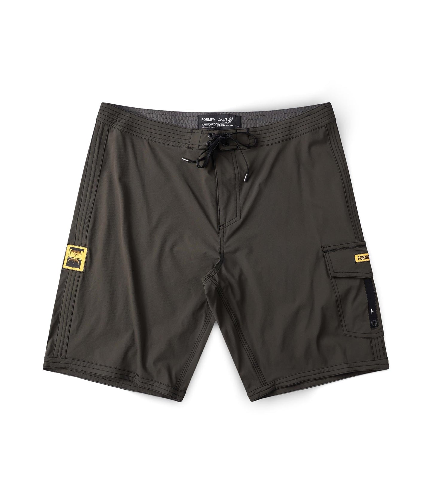 Former Reynolds 19" Trunk Surplus — front