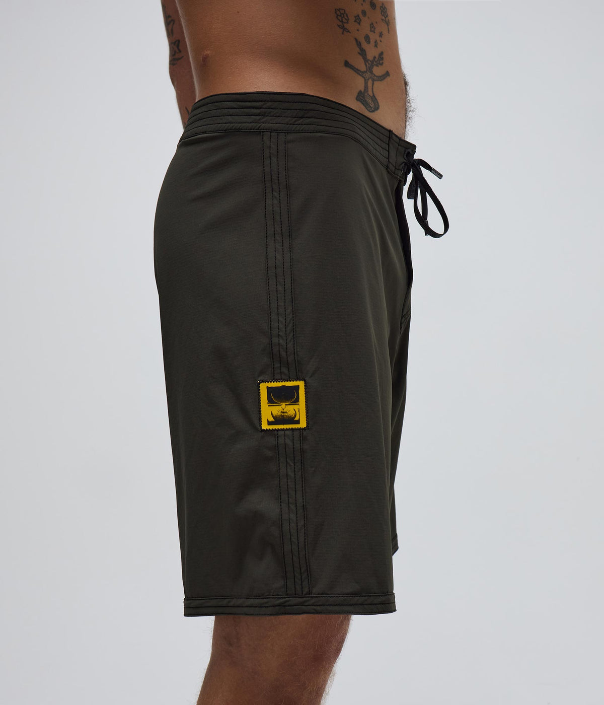Former Reynolds 19" Trunk Surplus — worn on model