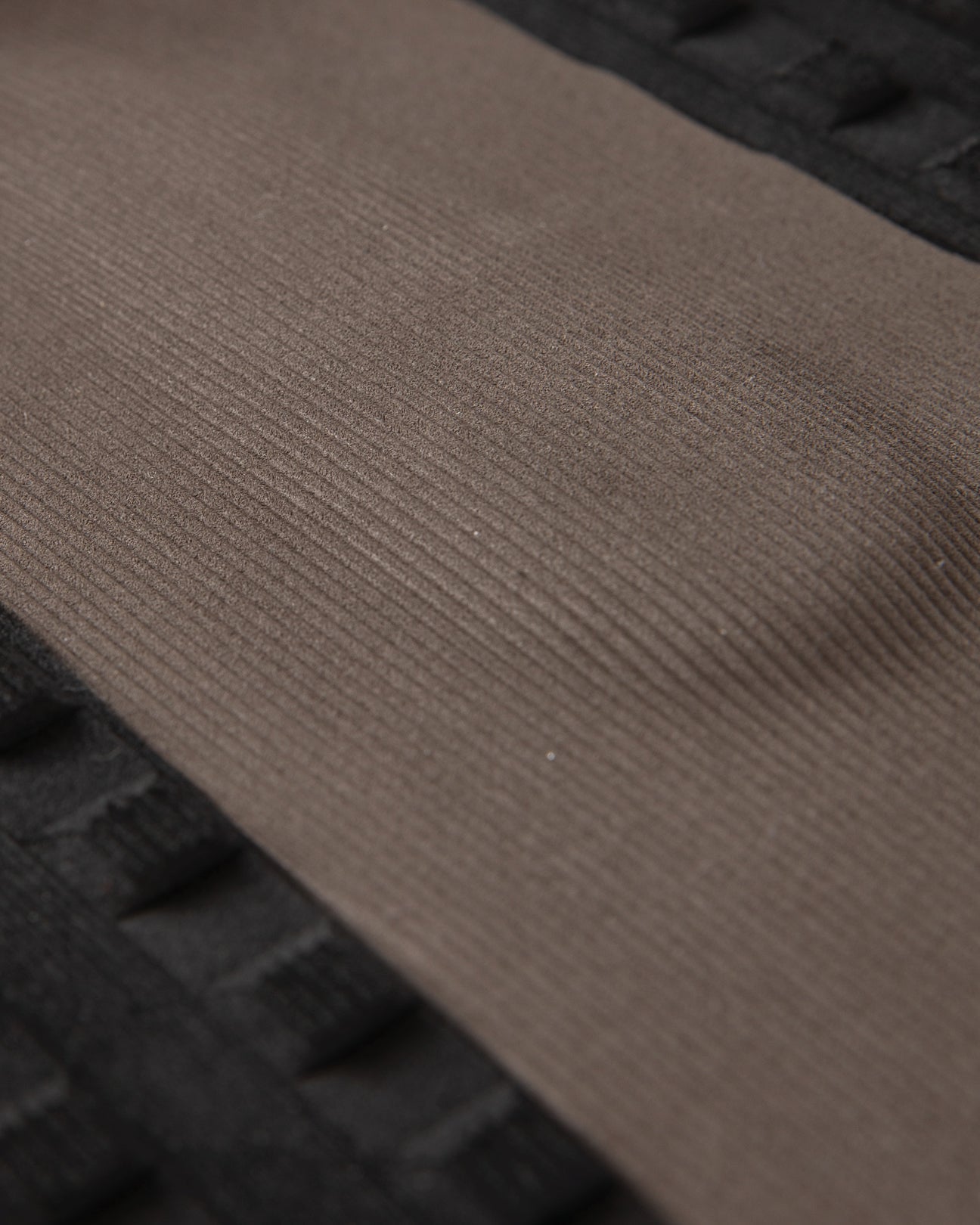 Punish III Traction - Coffee Black kick detail