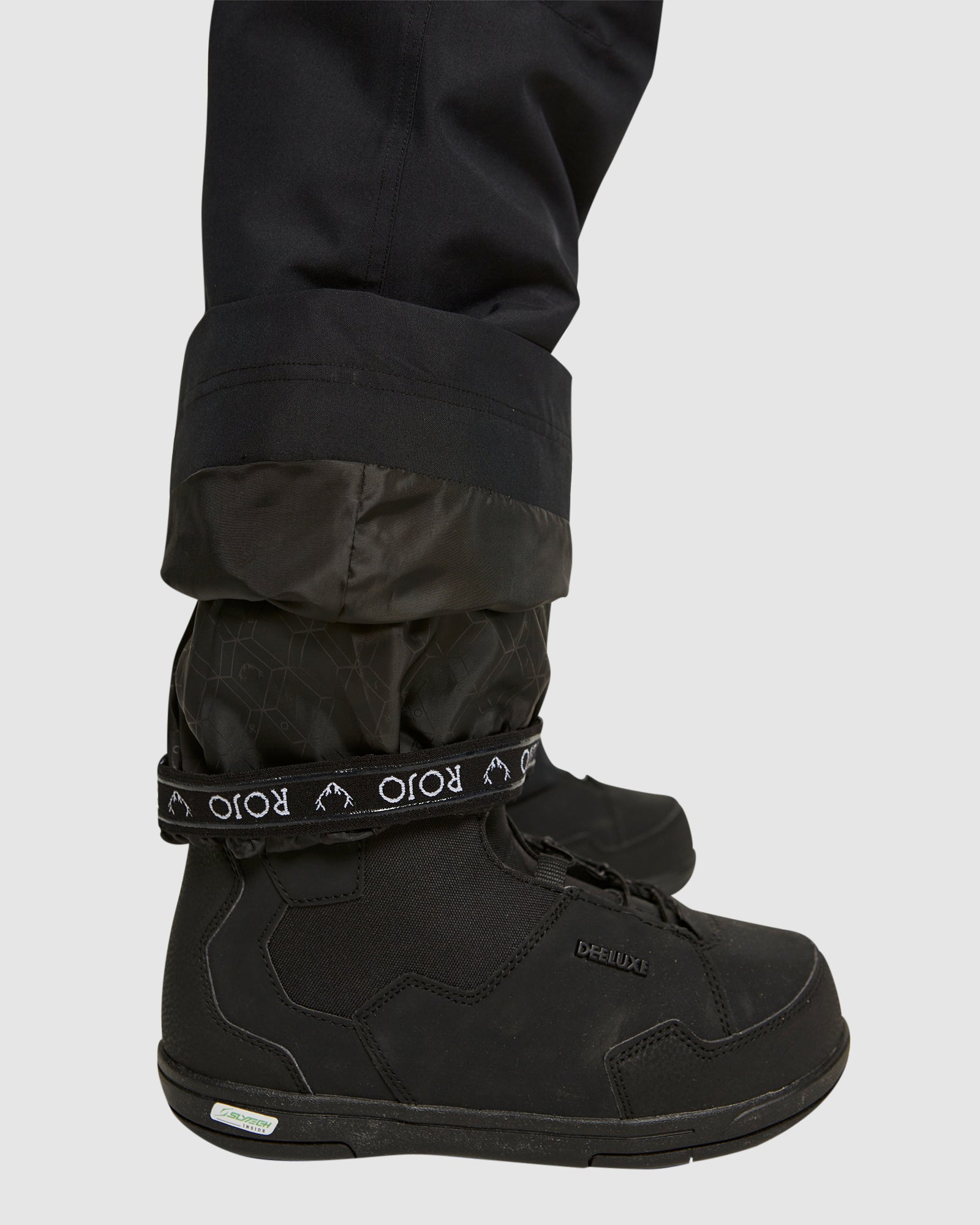 Rojo Adventure Awaits Snow Pant - True Black on model