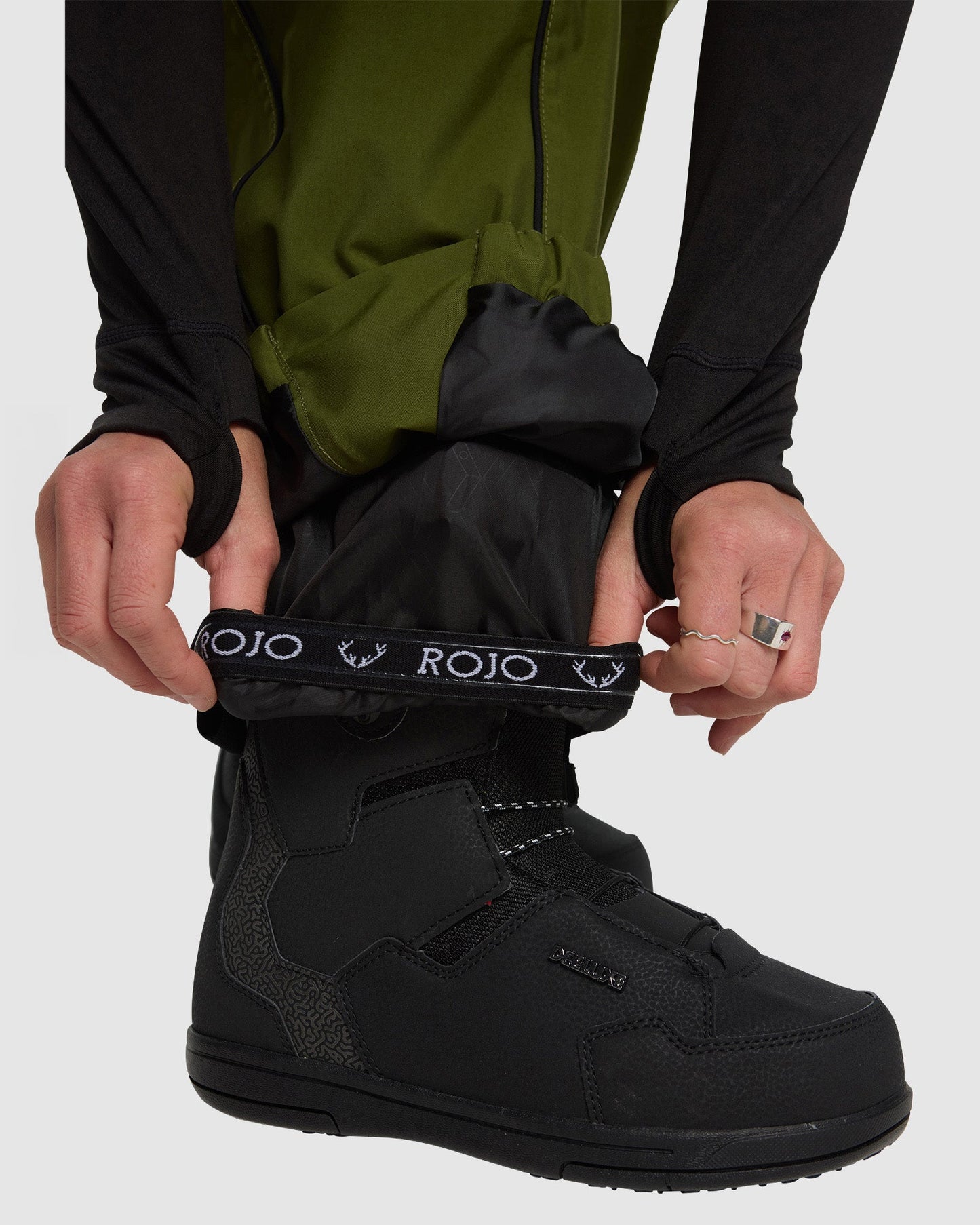ROJO She Ripz Snow Pant 2.0 - Sphagnum - Lifestyle 4